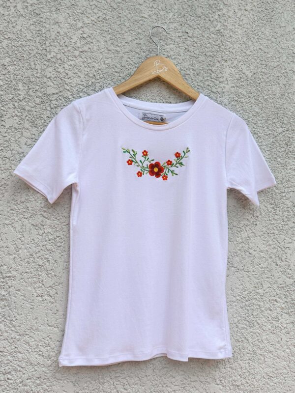 Polera Rosas en Flor Blanca