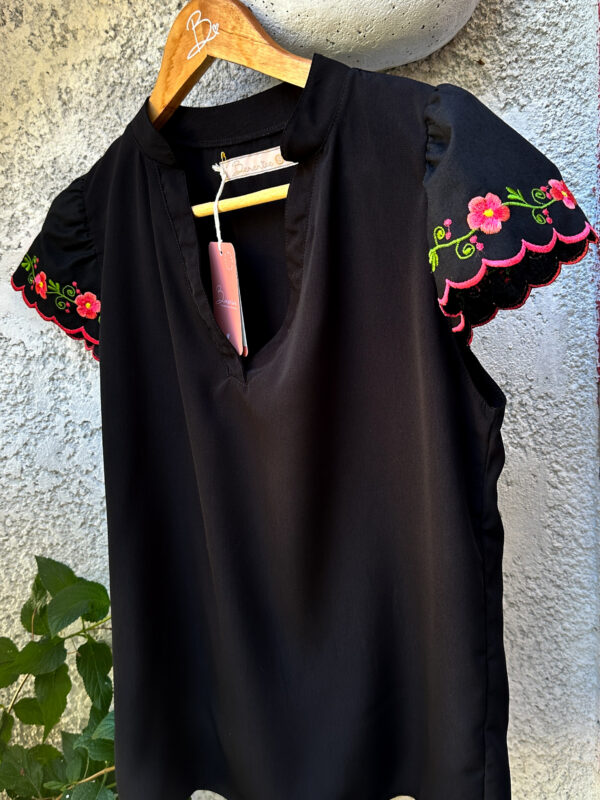 Blusa Duraznero Negra