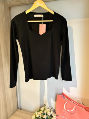 Blusa Manga Larga Negra